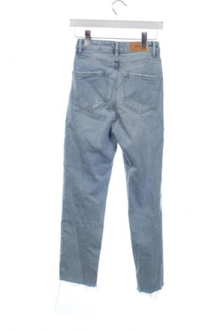 Dámske džínsy  Stradivarius, Veľkosť XS, Farba Modrá, Cena  15,95 €