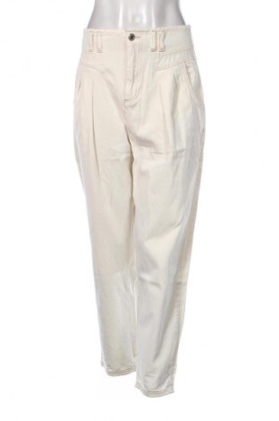 Damen Jeans Stradivarius, Größe M, Farbe Ecru, Preis 14,83 €