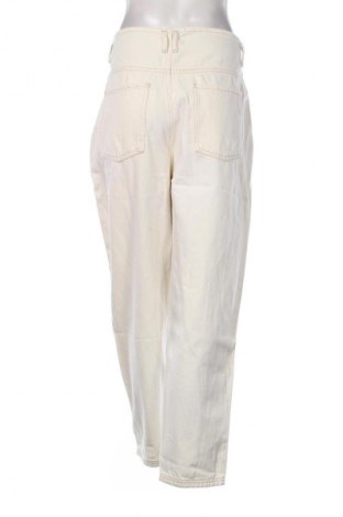 Damen Jeans Stradivarius, Größe M, Farbe Ecru, Preis 14,83 €