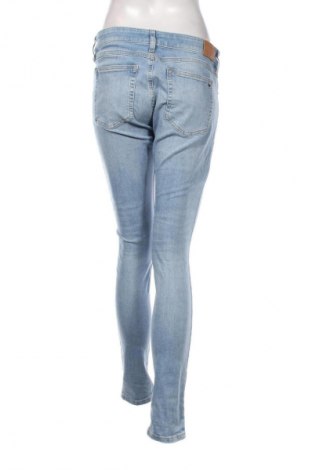 Damskie jeansy Tommy Hilfiger, Rozmiar L, Kolor Niebieski, Cena 614,99 zł