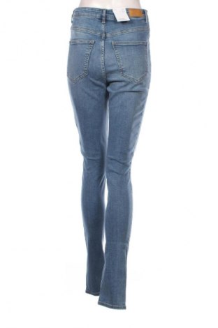 Дамски дънки Vero Moda, Размер M, Цвят Син, Цена 77,99 лв.