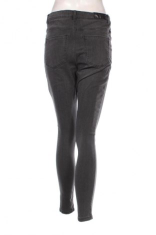 Дамски дънки Vero Moda, Размер L, Цвят Черен, Цена 34,99 лв.