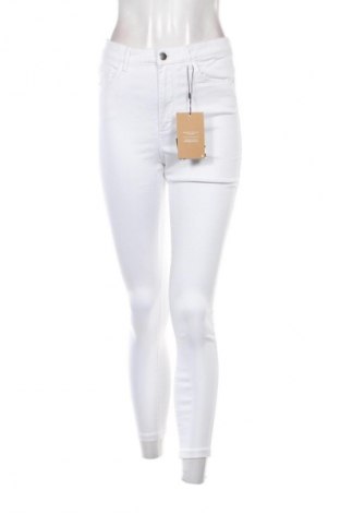 Dámske džínsy  Vero Moda, Veľkosť M, Farba Biela, Cena  44,95 €