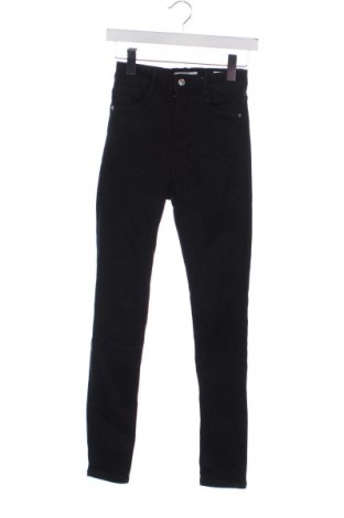 Blugi de femei Zara, Mărime XS, Culoare Negru, Preț 77,99 Lei