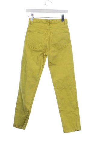 Дамски дънки Zara, Размер XS, Цвят Зелен, Цена 26,98 лв.