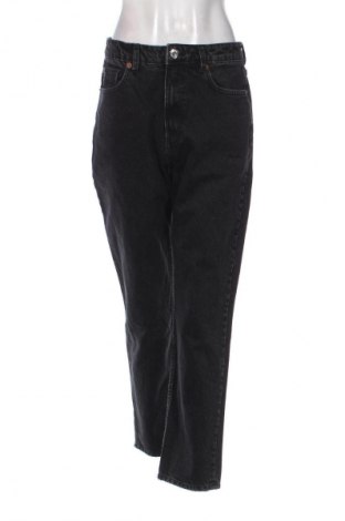 Дамски дънки Zara, Размер M, Цвят Черен, Цена 27,00 лв.
