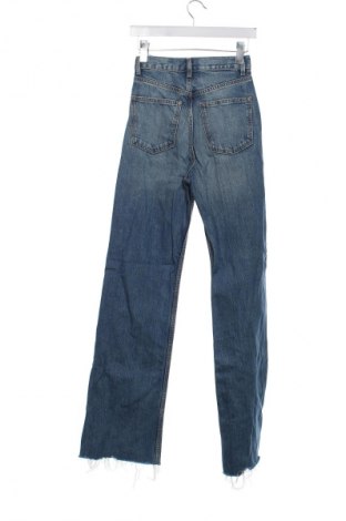 Damskie jeansy Zara, Rozmiar XS, Kolor Niebieski, Cena 62,07 zł