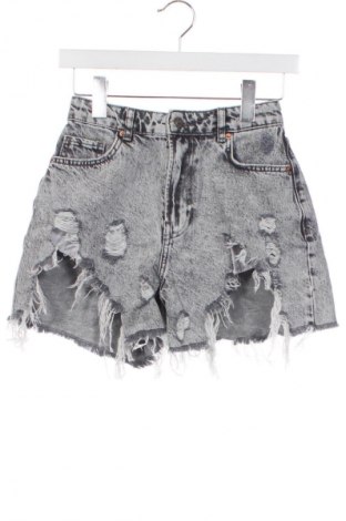 Дамски къс панталон Bershka, Размер XS, Цвят Сив, Цена 19,00 лв.