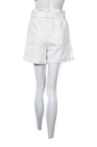 Pantaloni scurți de femei H&M, Mărime M, Culoare Alb, Preț 51,45 Lei