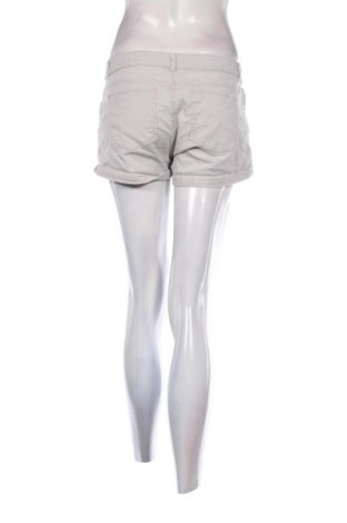 Damen Shorts H&M, Größe M, Farbe Beige, Preis € 10,00
