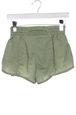 Pantaloni scurți de femei Nike, Mărime XS, Culoare Verde, Preț 265,99 Lei