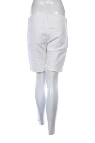 Damen Shorts Reserved, Größe M, Farbe Weiß, Preis 9,72 €