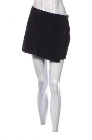 Pantaloni scurți de femei Sinsay, Mărime M, Culoare Negru, Preț 50,10 Lei