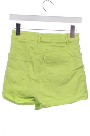 Pantaloni scurți de femei Unbranded, Mărime XS, Culoare Galben, Preț 50,00 Lei