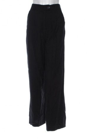 Damenhose Bershka, Größe S, Farbe Schwarz, Preis 24,00 €