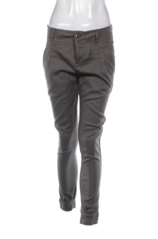 Damenhose Bershka, Größe M, Farbe Mehrfarbig, Preis € 14,83