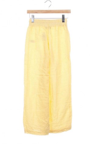Damskie spodnie Bershka, Rozmiar XS, Kolor Kolorowy, Cena 66,67 zł
