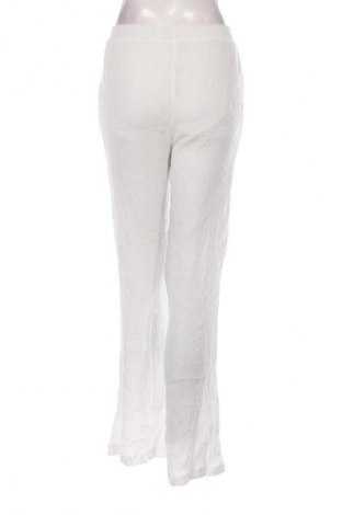 Damenhose Bershka, Größe M, Farbe Weiß, Preis 14,83 €