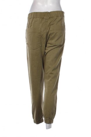 Pantaloni de femei Bershka, Mărime M, Culoare Verde, Preț 36,32 Lei