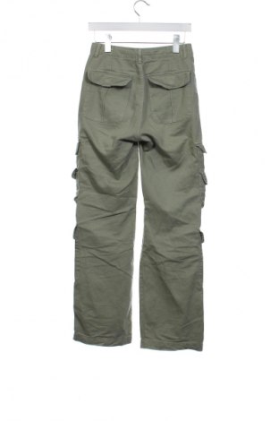 Damskie spodnie Pull&Bear, Rozmiar XS, Kolor Zielony, Cena 67,41 zł