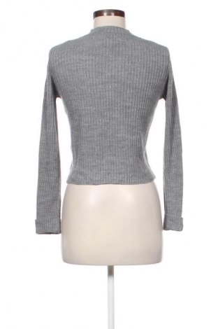 Dámský svetr Pull&Bear, Velikost M, Barva Šedá, Cena  269,00 Kč