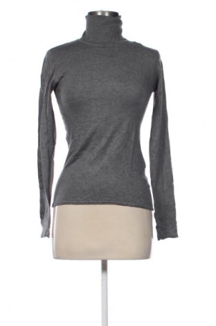 Dámský svetr Stradivarius, Velikost S, Barva Šedá, Cena  371,00 Kč