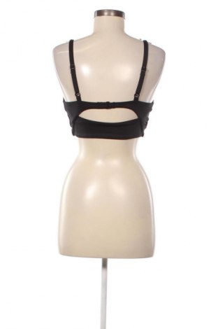 Top sport de damă. Nike, Mărime M, Culoare Negru, Preț 212,99 Lei