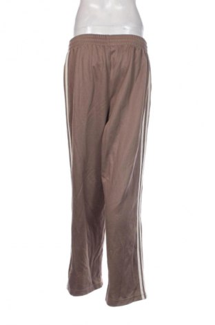 Pantaloni trening de femei Adidas, Mărime M, Culoare Bej, Preț 322,99 Lei