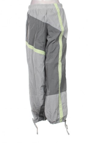 Damen Sporthose Nike, Größe S, Farbe Mehrfarbig, Preis 64,99 €