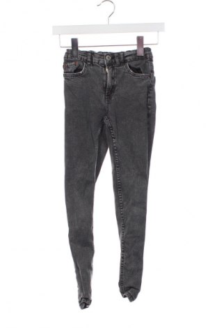 Детски дънки Zara, Размер 8-9y/ 134-140 см, Цвят Сив, Цена 18,00 лв.