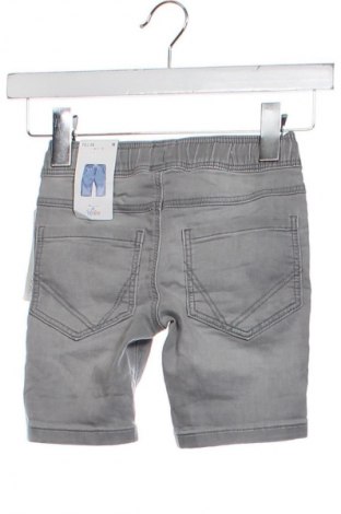 Detské krátke nohavice  Topolino, Veľkosť 2-3y/ 98-104 cm, Farba Sivá, Cena  12,00 €