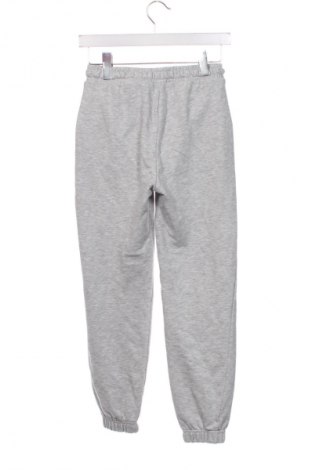 Kinder Sporthose 4F, Größe 9-10y/ 140-146 cm, Farbe Grau, Preis € 19,86