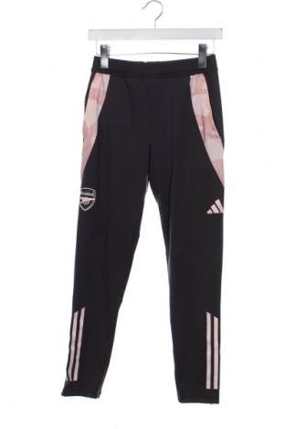 Παιδική κάτω φόρμα Adidas, Μέγεθος 11-12y/ 152-158 εκ., Χρώμα Βιολετί, Τιμή 49,99 €