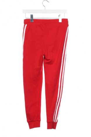 Dziecięce spodnie sportowe Adidas Originals, Rozmiar 11-12y/ 152-158 cm, Kolor Czerwony, Cena 158,57 zł