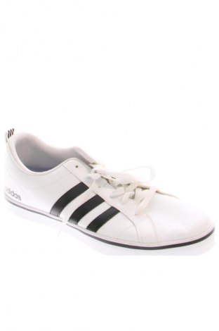 Férfi cipők
 Adidas, Méret 46, Szín Fehér, Ár 40 600 Ft