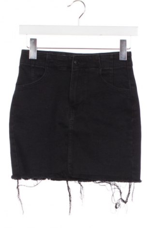 Szoknya Bershka, Méret XS, Szín Fekete, Ár 10 312 Ft