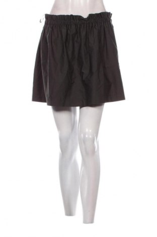 Пола Zara, Размер S, Цвят Сив, Цена 13,99 лв.