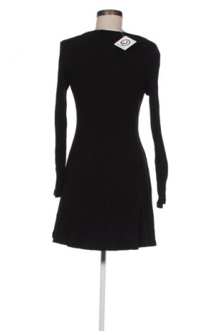 Kleid About You, Größe M, Farbe Schwarz, Preis 21,99 €