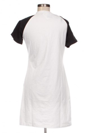 Sukienka Adidas Originals, Rozmiar L, Kolor Biały, Cena 614,99 zł