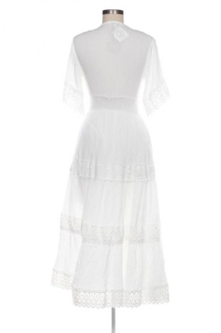 Kleid Apricot, Größe XS, Farbe Weiß, Preis 74,99 €