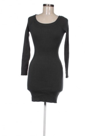 Rochie Apricot, Mărime S, Culoare Verde, Preț 125,92 Lei