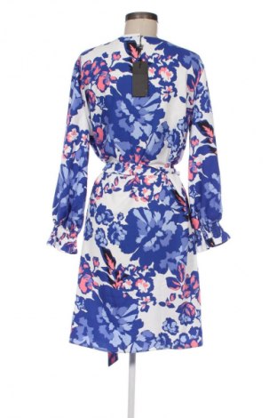 Šaty  Armani Exchange, Velikost XL, Barva Vícebarevné, Cena  3 249,00 Kč