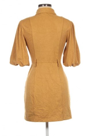 Φόρεμα Bershka, Μέγεθος M, Χρώμα  Μπέζ, Τιμή 17,99 €