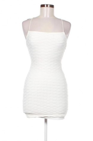 Rochie Bershka, Mărime S, Culoare Alb, Preț 76,32 Lei
