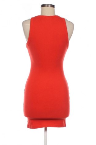 Sukienka Bershka, Rozmiar S, Kolor Czerwony, Cena 53,99 zł