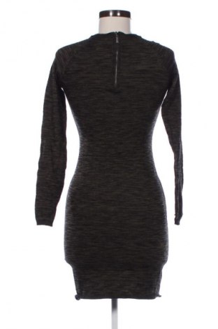Kleid Bershka, Größe L, Farbe Mehrfarbig, Preis 15,00 €
