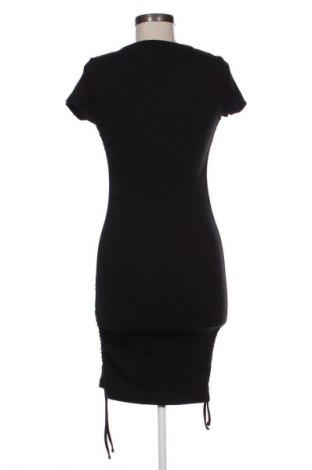 Kleid Bershka, Größe M, Farbe Schwarz, Preis € 14,83