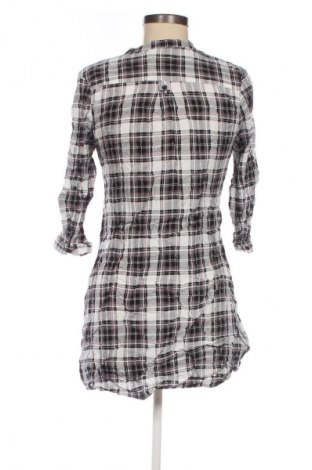 Kleid Colloseum, Größe M, Farbe Mehrfarbig, Preis 9,99 €