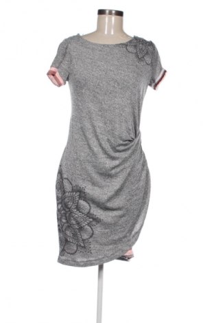 Sukienka Desigual, Rozmiar S, Kolor Kolorowy, Cena 188,51 zł