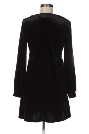 Рокля H&M Divided, Размер XS, Цвят Черен, Цена 11,99 лв.